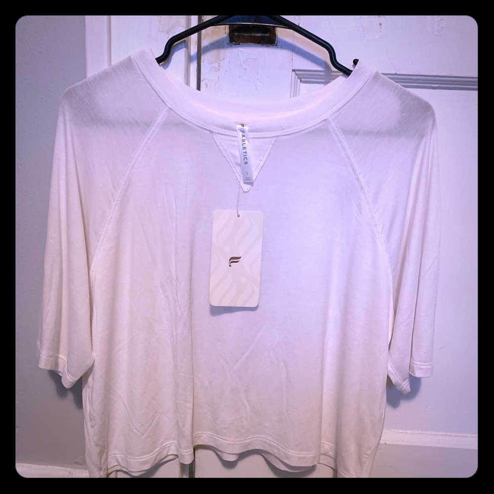 NWT Fabletics Loveday Short Sleeve Raglan Tee